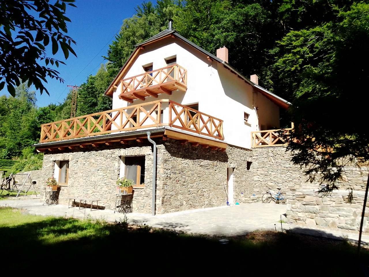 Na samotě u lesa - Jeseníky (Mikulovice): Chata Hamr Tugendhat