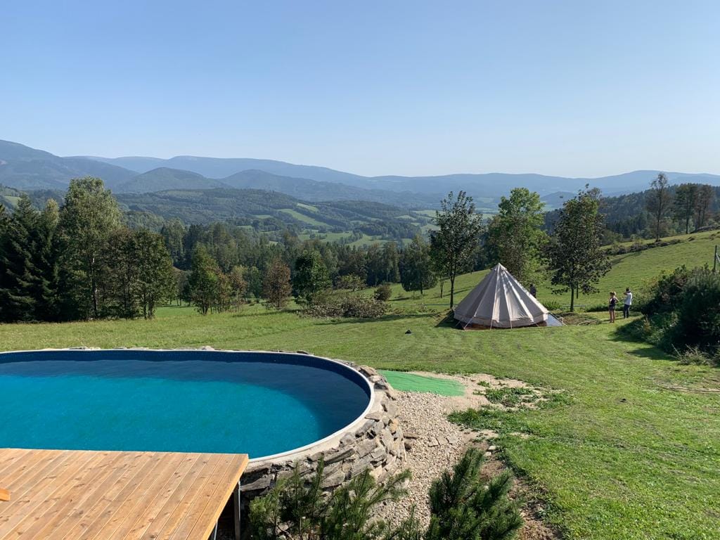 Glamping s výhledem na Jeseníky – fotka