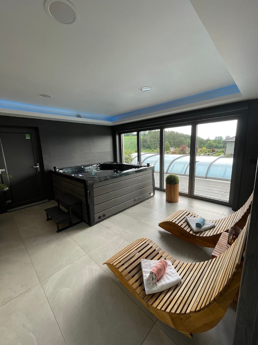 Wellness Pod Holubicí - privátní sauna s vířivkou – fotka
