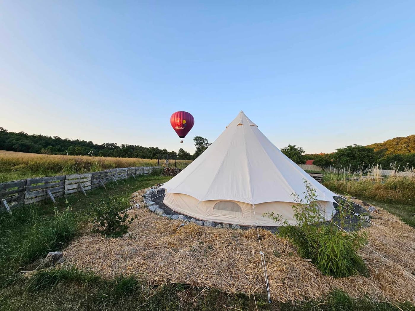 Glamping Riva (Králův Dvůr) – fotka