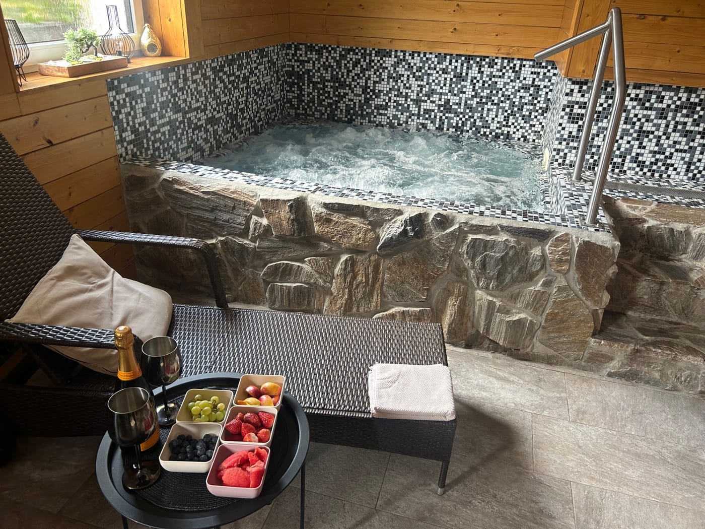 Chalupa Štikov v Podkrkonoší s privátním wellness – fotka 6