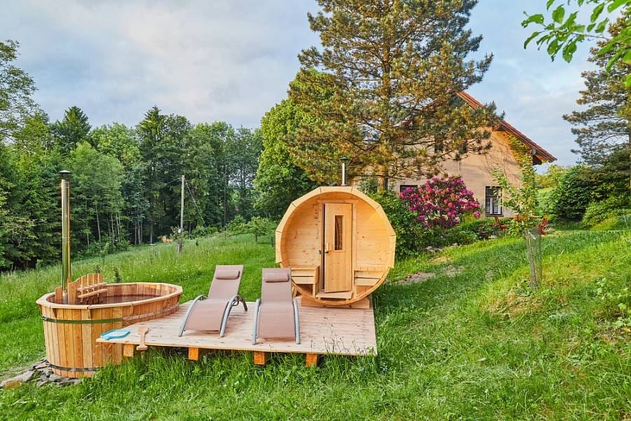 Na samotě V Louce (Osečnice) – fotka